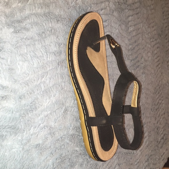 Black and Tan Sandals - Picture 3 of 3